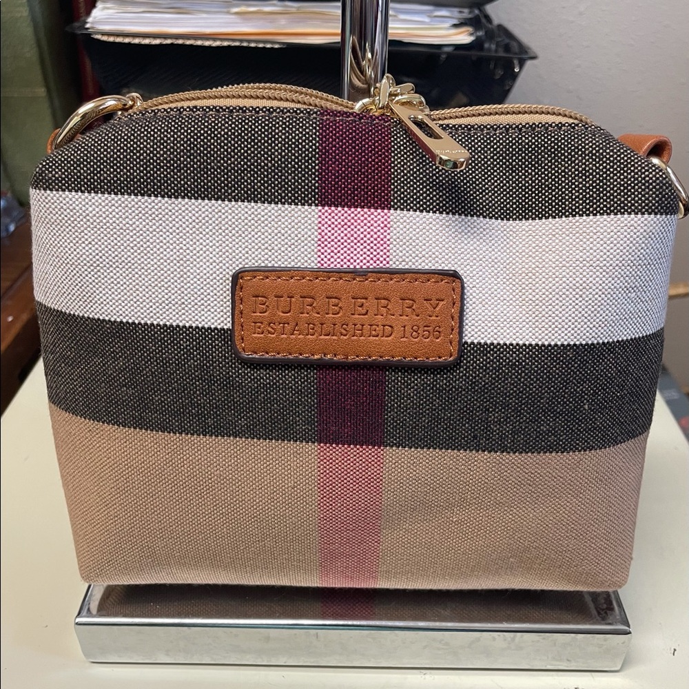 Burberry Cosmetics Pouch